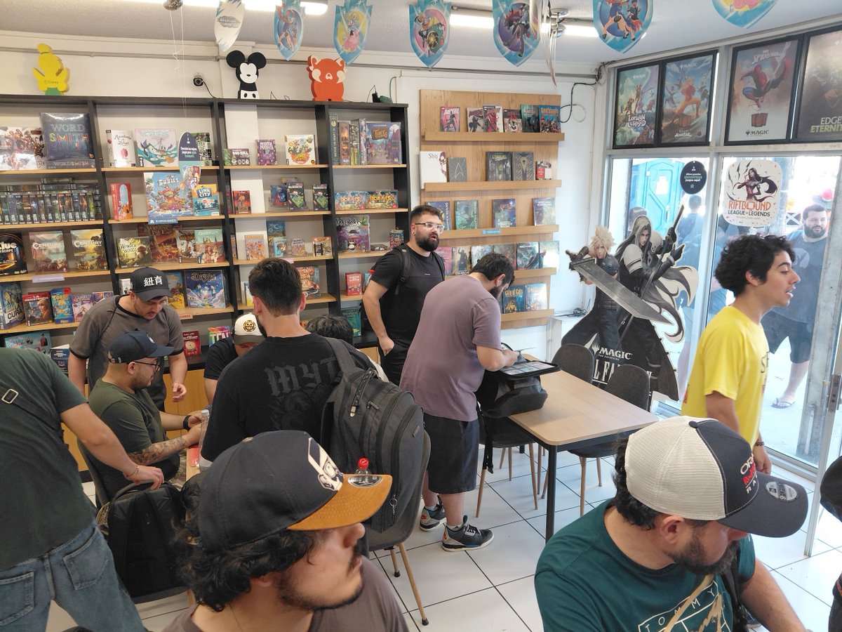 MagicsurChile's tweet photo. El Magic de Suramérica se dio cita en Magicsur Chile #MagicTheGathering #mtglatam #mtgsarc #MagicsurChile https://t.co/VmcN8Iq0Qe