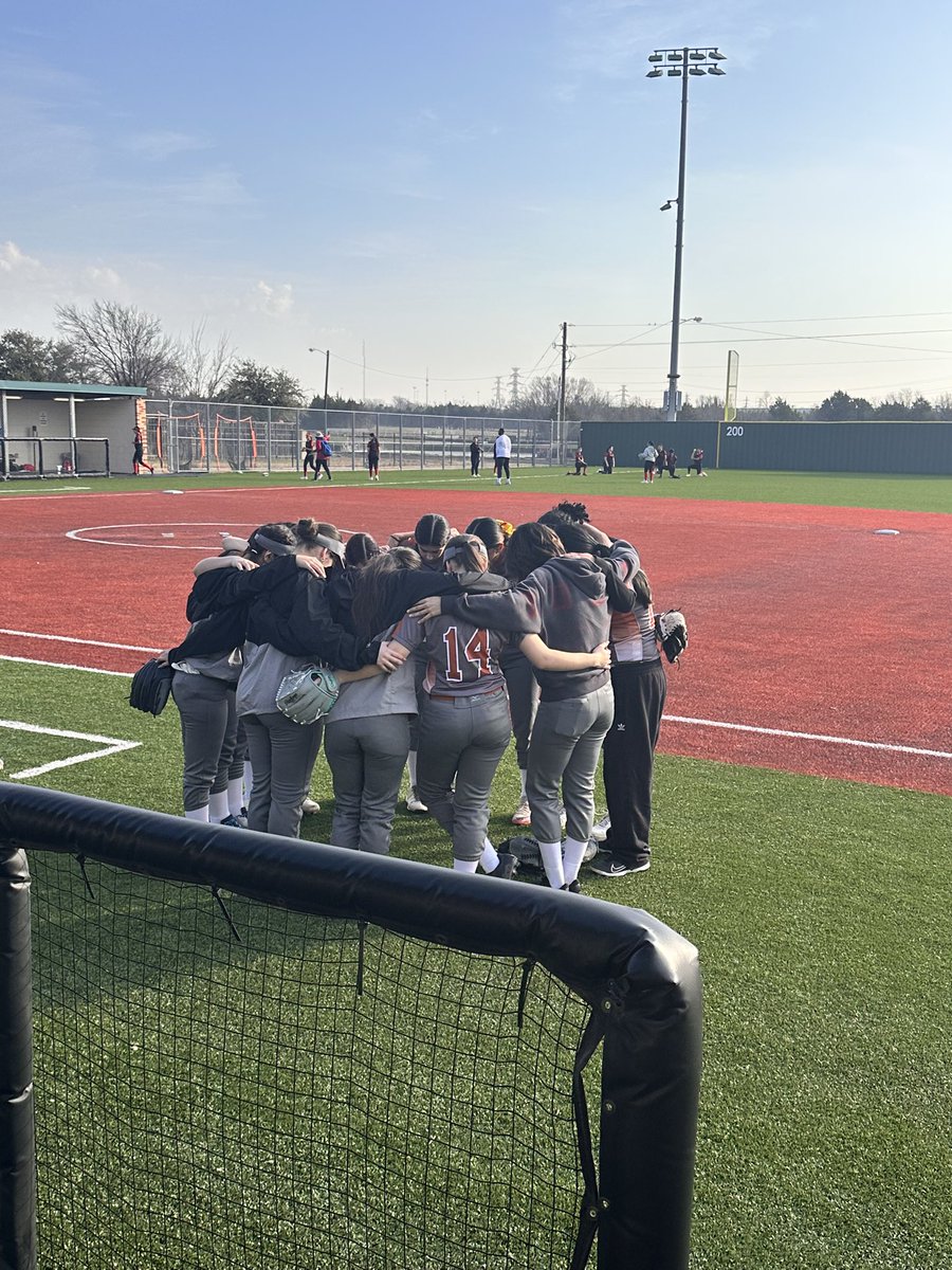 WTWhiteSB's tweet photo. Great picture of our JV playing at Forester field. They are doing well. Our varsity is playing in the CFB tournament featuring 32 teams from across the area and will play Saturday. I will update game times and locations on Saturday. https://t.co/OAw7X5HhBl
