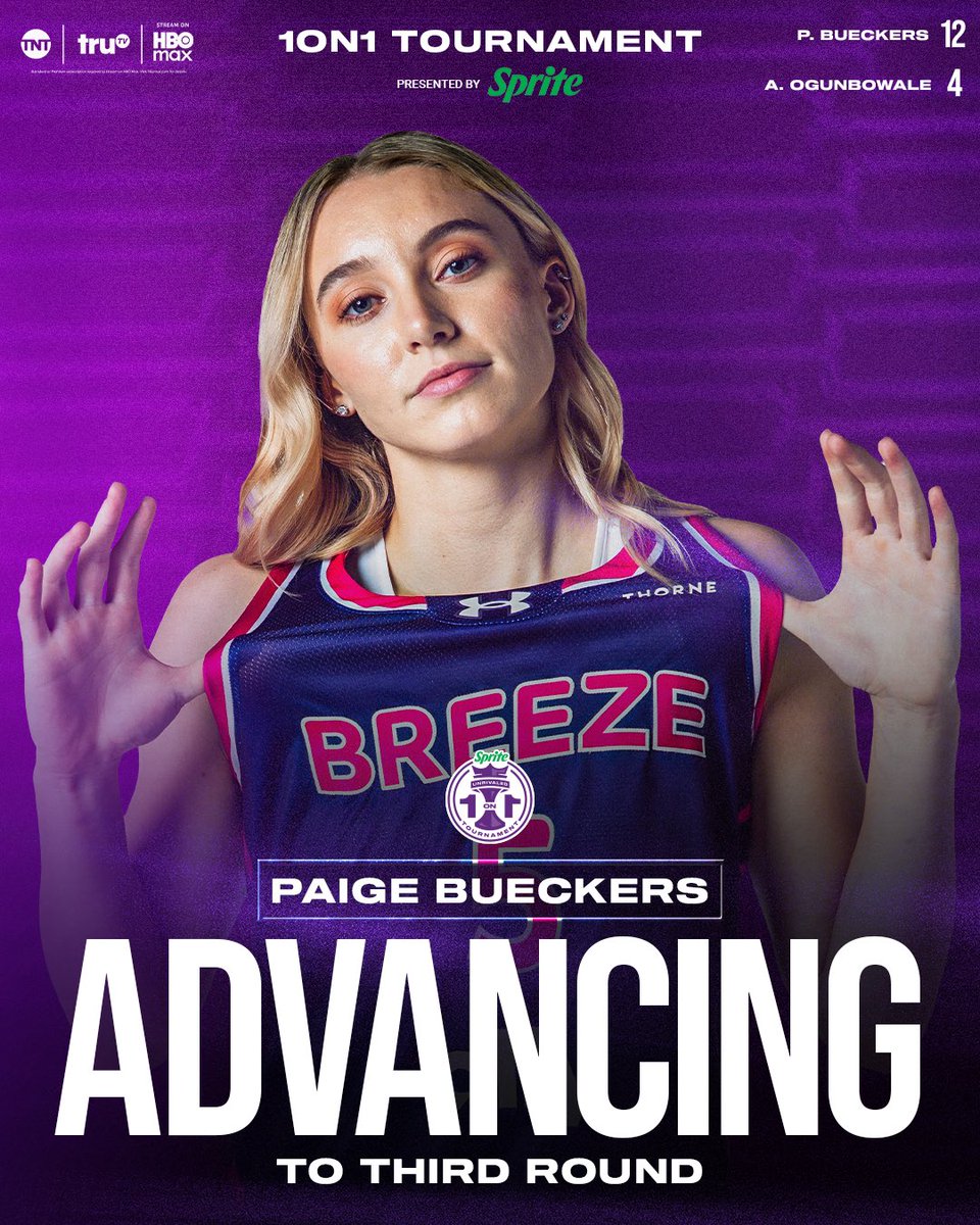 Paige Bueckers advances to the quarterfinals 👑