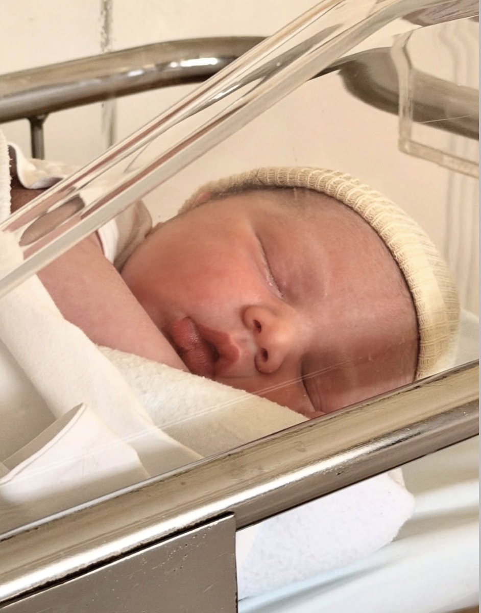fedeebongiorno's tweet photo. 👼 Nació Lucas, el hijo de la influencer Dadatina https://t.co/rCqwsSixwG