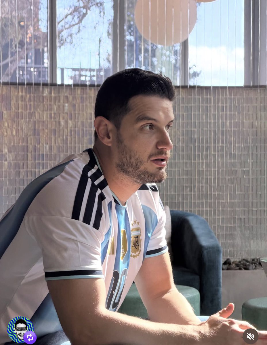 Que pinche precioso el regio argentino. 😍😍😍