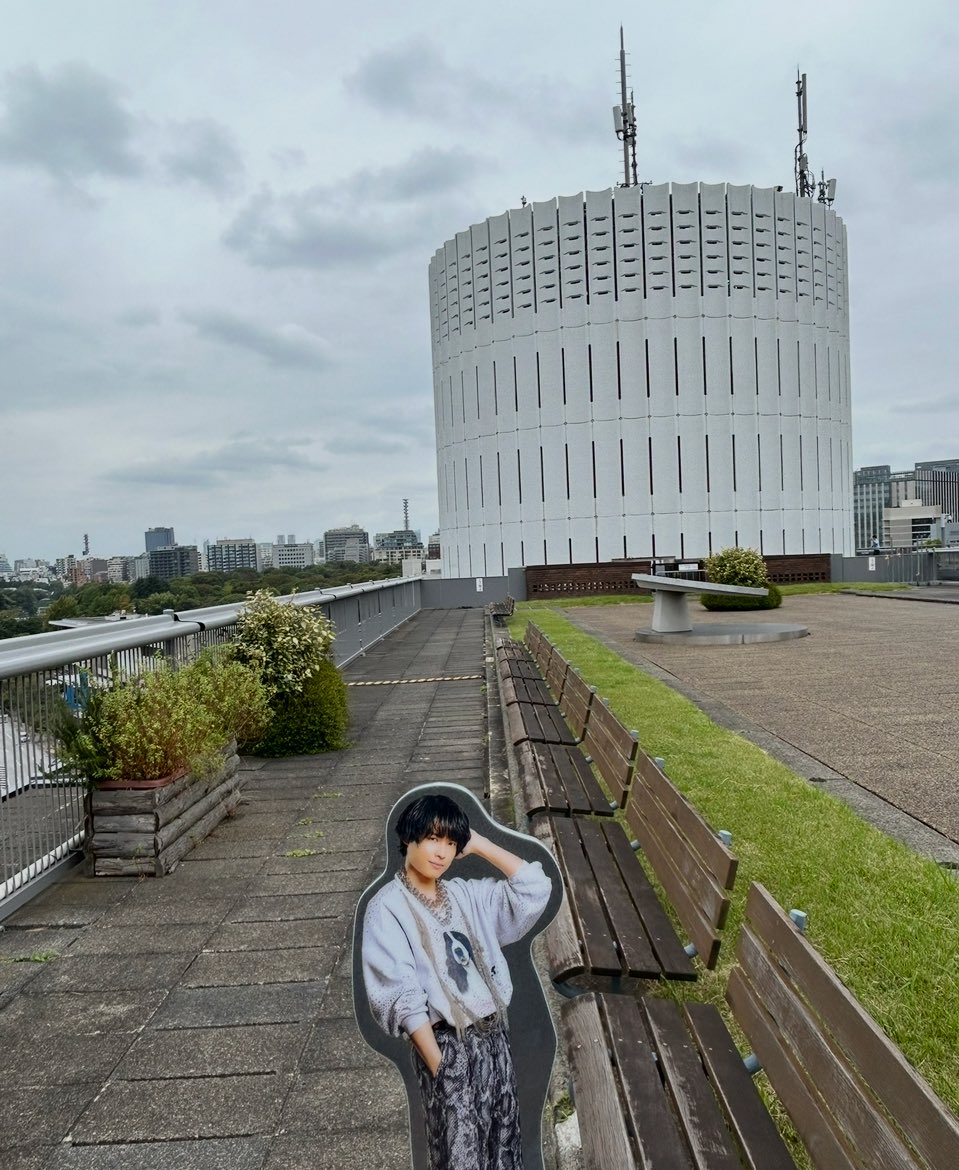 hokut618's tweet photo. Rebellionのロケ地
秒速のロケ地と同じなの！めちゃくちゃ嬉しいんだけど
ここほんとすごいパワースポットだった♡
#SixTONES_Rebellion https://t.co/aTh5QSI2GX
