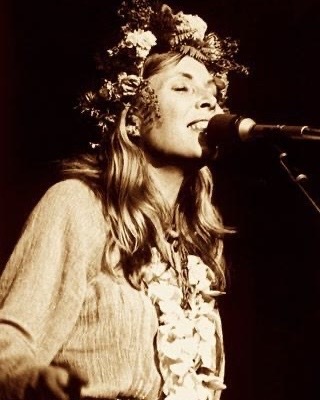 Joni Mitchell tweet media