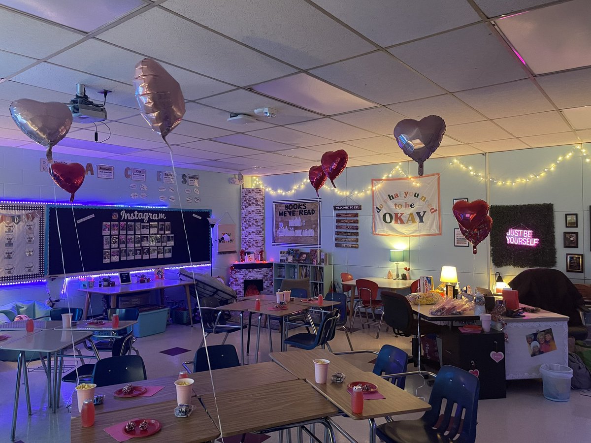 Miss Ray tweet media