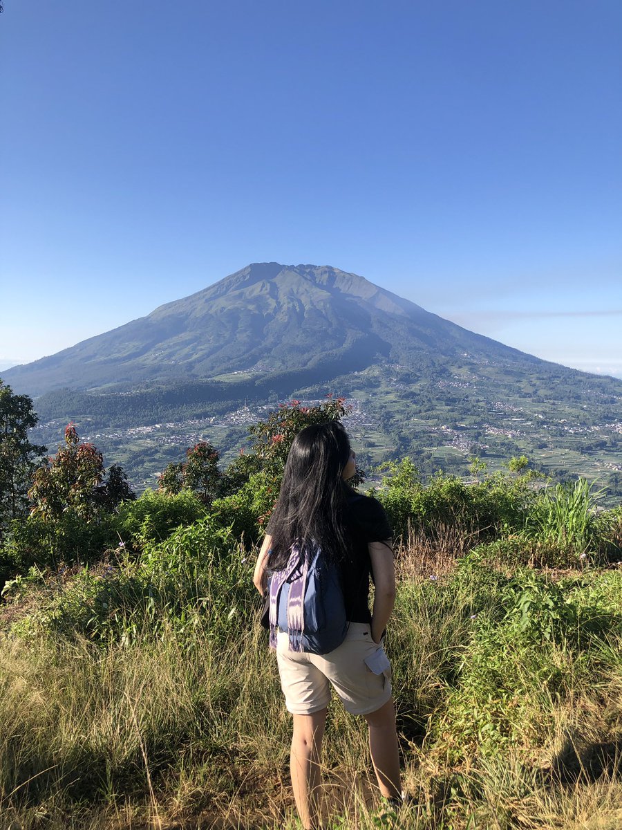 igloomashi's tweet photo. @bigyeinal Kami punya banyak tempat bagus disini, kenapa harus ke korea?? Aku lebih baik pergi ke Jepang atau bahkan ke Swiss https://t.co/Me9ioUKkS2