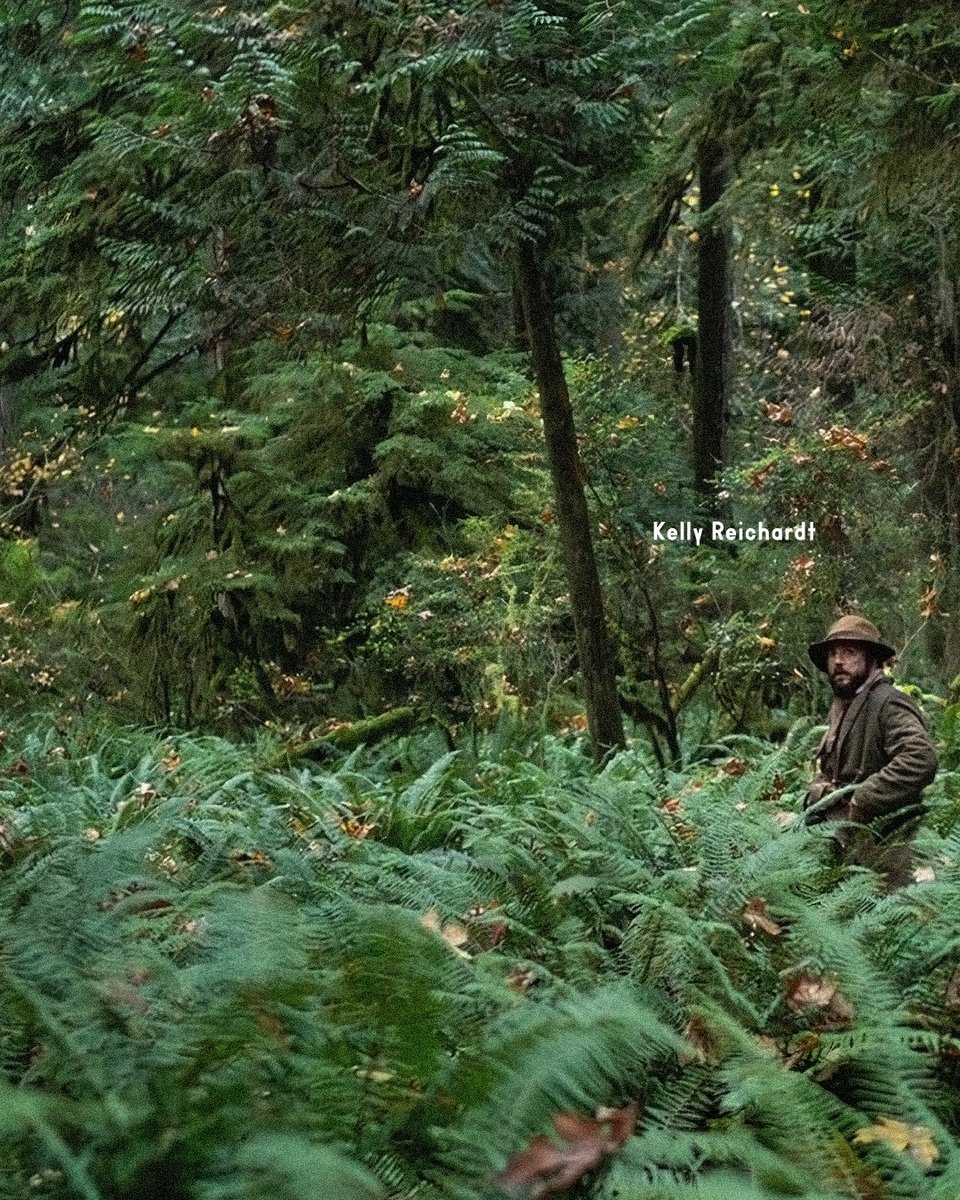 #모모기획전

《켈리 라이카트 특별전: 수집하는 영화들》
2026.2.28 - 3.8, 아트하우스 모모 2관

“무언가가 되어야만 한다는 짐을 내려놓고
진정한 자기 자신이 되는 거죠.” ― 데니스 림

<a href="/arthousemomo/">아트하우스 모모</a> <a href="/jinjinpic/">JINJIN Pictures</a>
<a href="/booksbykopfkino/">코프키노 KopfKino</a> X #KellyReichardt