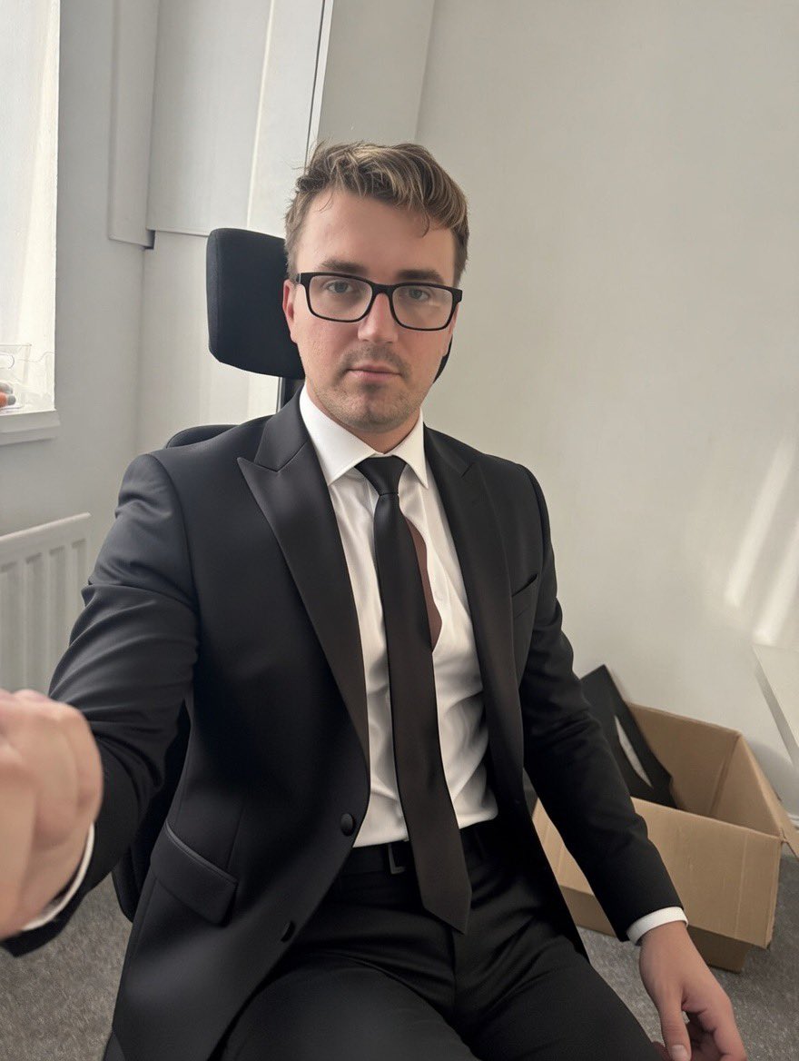 suitedladuk1's tweet photo. Let's get set up 😜😜
Get at the link in my bio
#suitfetish #suitedlad #ladinsuits #suitfetish #suit #suited #customcontent #businessman #officesex #ofcreator #suitedof #suitedmen #biknsuit #of #gaysuit
#SuitStyle
#MensSuit
#TailoredFit
#SharpDressed
#SuitUp
#ModernGent
#FormalWear
#MensFashion
#ClassicStyle
#SmartWear
#SuitAndTie
#GentlemanStyle
#DapperLook
#BusinessStyle
#MensOutfit
