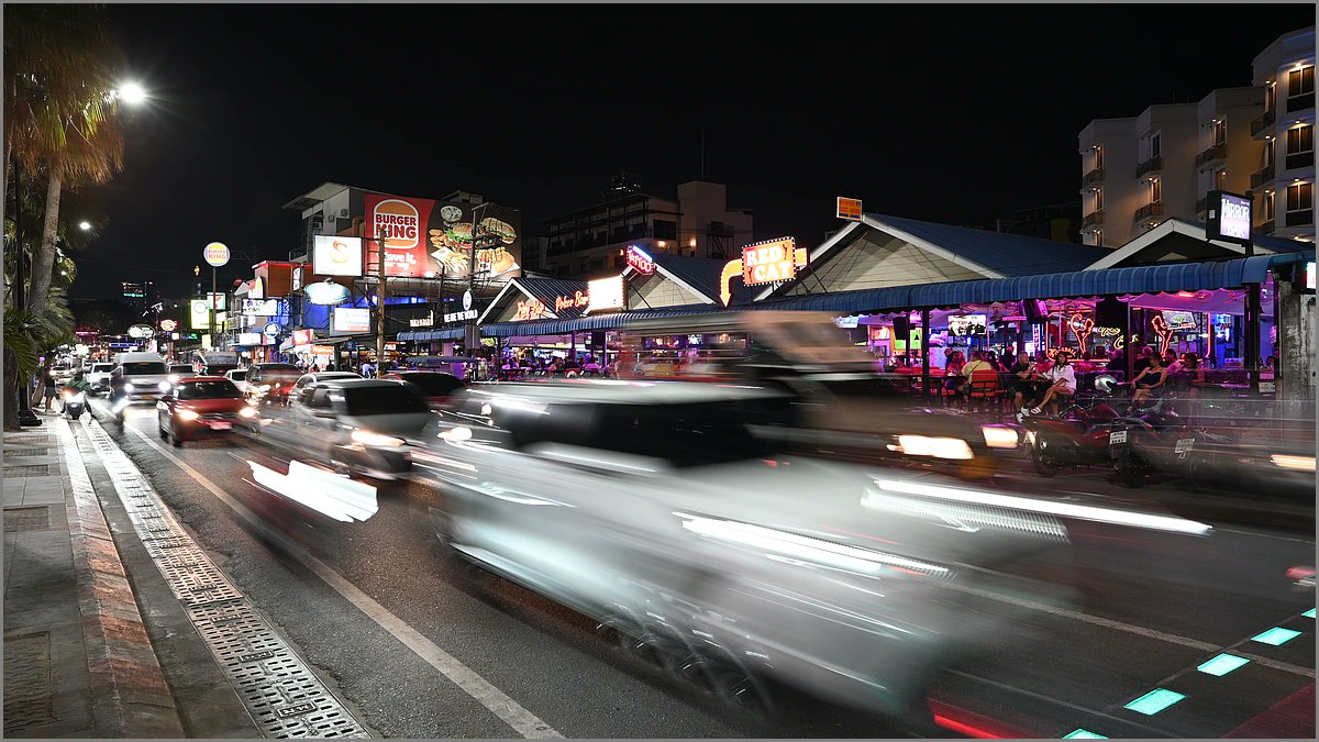 Speed dating, Pattaya edition: blink and you'll miss your drink, your ride, and possibly a neon sign. Who else thinks these cars are racing to the karaoke mic first? #PattayaNights #Thailand #NightLife #TravelTips