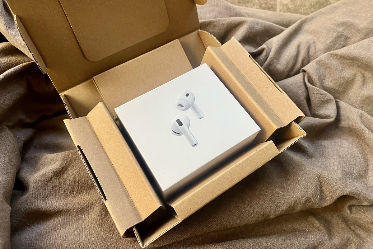 AirPods Pro 3届いたまさかこれを手にする日が来るとは