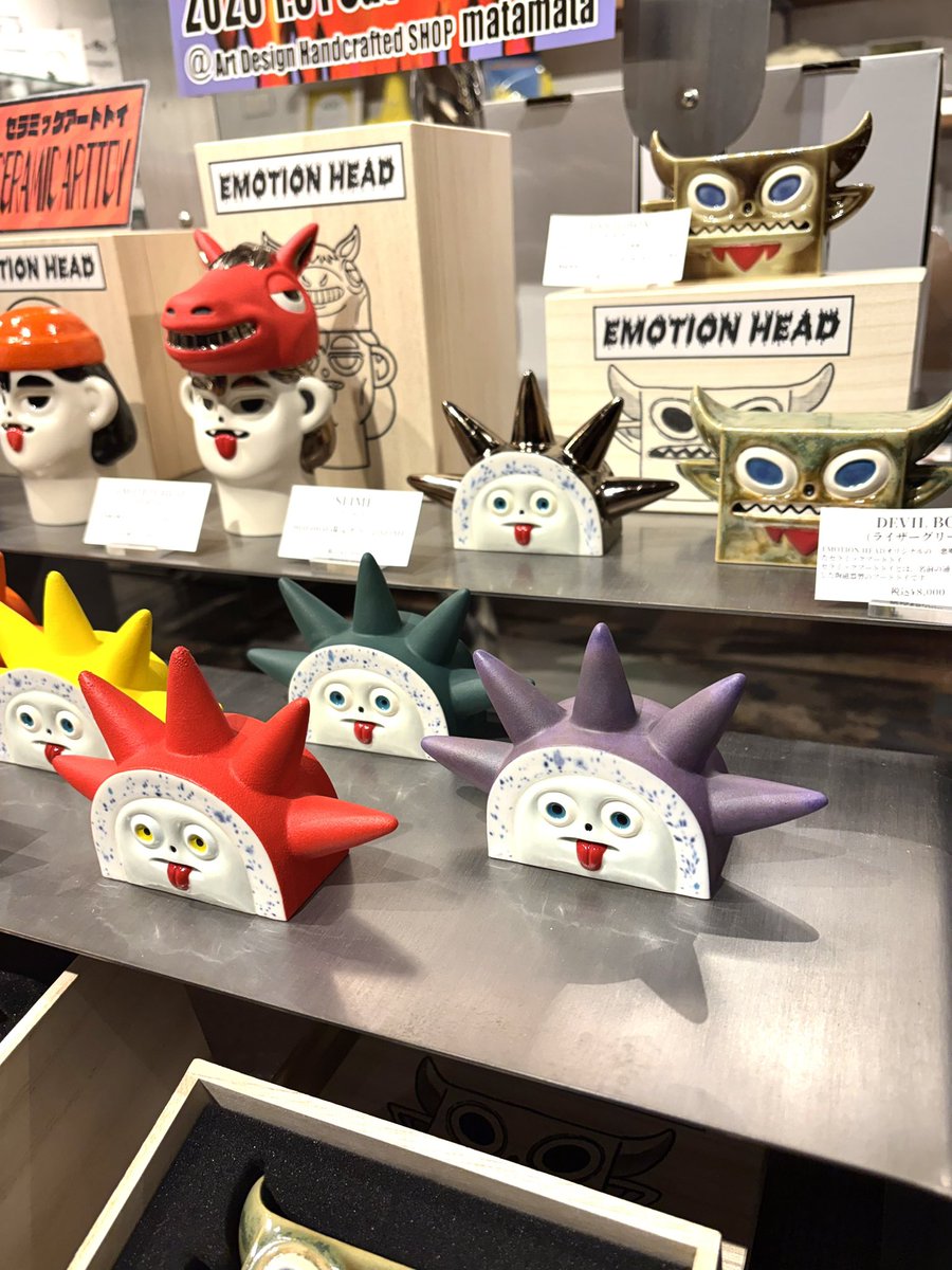 matamata_shop's tweet photo. おはようございます😊 matamata オープンしました！
開催中のEMOTION HEADのPOPUPも 残り2日となりました🤩
感情をテーマにした陶器・立体作品を 店頭のほか、一部オンラインでもご覧いただけます→ https://t.co/8iKkywGsi4
本日も皆さまのご来店・ご利用をお待ちしております😊
#オブジェ
#アート https://t.co/tCcGV0jZuG