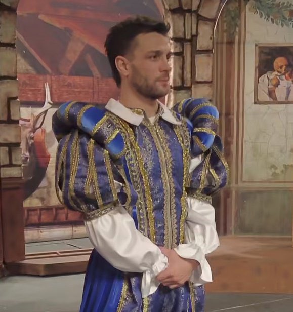 Deseándole éxitos y bendiciones a mi rey en esta hermosa obra de teatro lo aras excelente 

NICOLA EN EL TENORIO