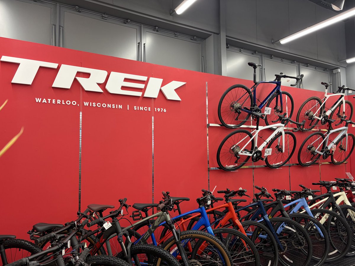 cycleplaza2000's tweet photo. 2月13日(金) 移転新装オープン!!
オープン記念セール ポイント10倍還元いたします!!
※一部除外品あり
スタッフ一同、皆様のご来店をお待ちしております♪
#サイクルプラザ
#cycleplaza
#specialized
#trek
#ceepo
#jamis
#ピナレロ
#ビアンキ
https://t.co/Ad2Bpj3G4Q https://t.co/l2Z4dcquWe