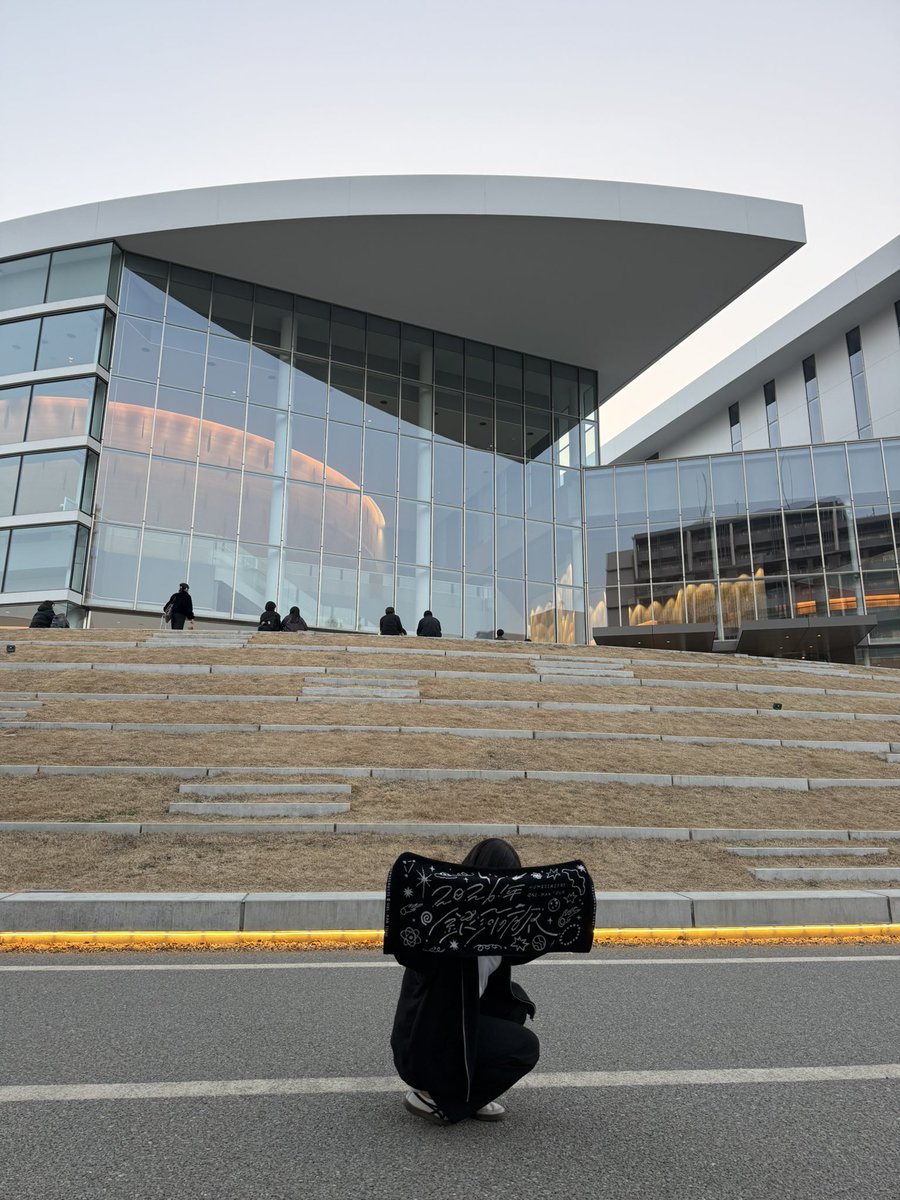 𝑀𝑜𝑚𝑜 tweet media