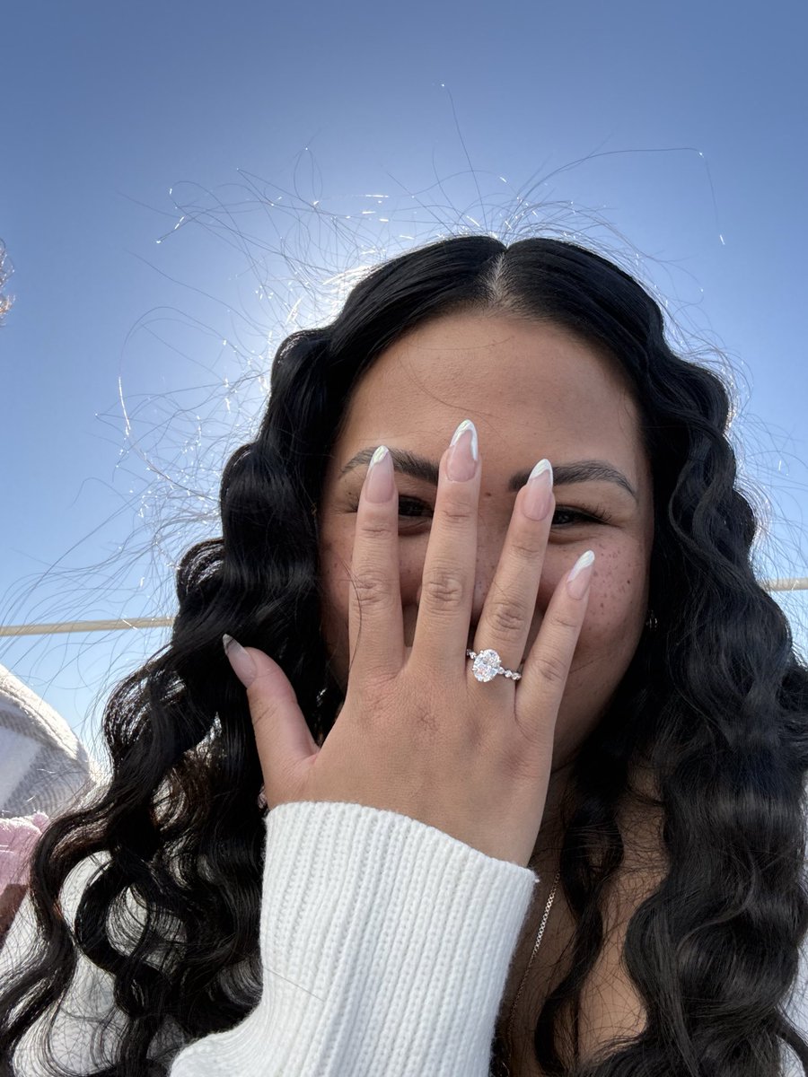 louwayne tweet media