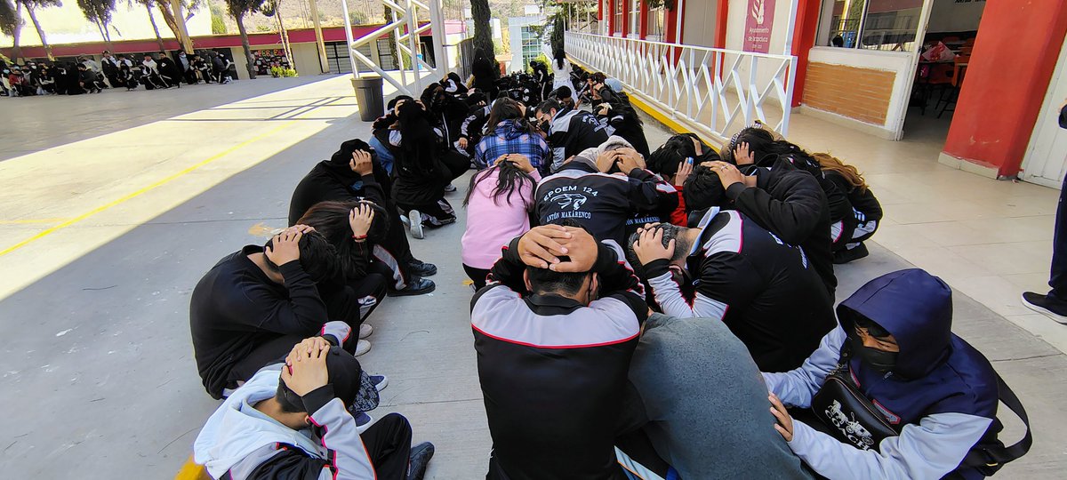 epo124's tweet photo. 🚨🏫 Comprometidos con la seguridad de nuestra comunidad educativa 🏫🚨
Hoy llevamos a cabo con éxito el Primer Simulacro 2026 en nuestro plantel, fortaleciendo la cultura de prevención y preparación ante cualquier contingencia, especialmente en caso de sismo. https://t.co/t72YoospDa