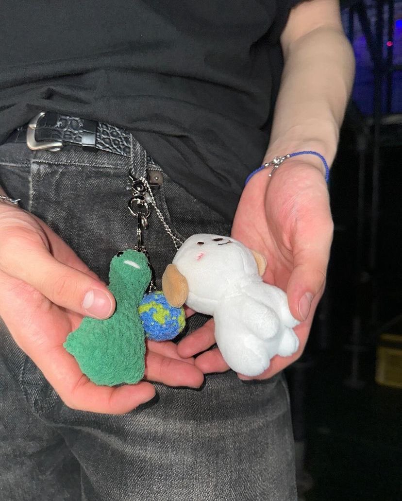 antonsmedia's tweet image. it's been 2 years since meongryeongie was shared to the world 🫶🏻 happy birthday to anton's child 🐶🦕