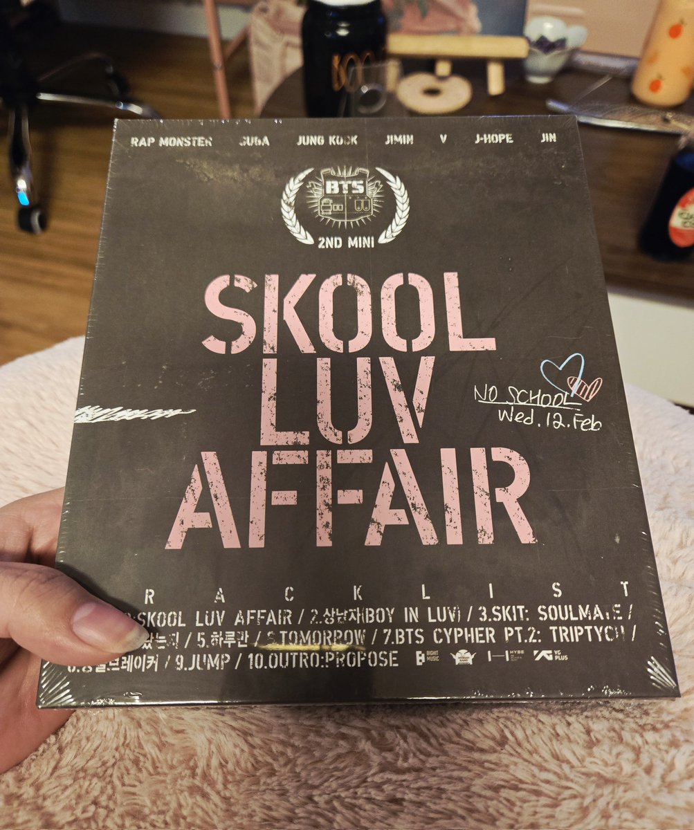 I got thiiiiiiiiiiiiiiis close to finally getting 8/15 tickets to Arlington only for it to fall apart at the last second. I'm going to console myself by opening my brand new addition to my collection I bought today instead