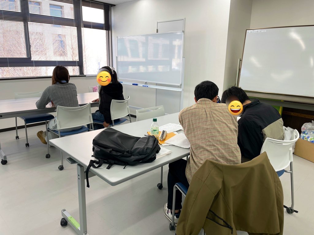 asunochi's tweet photo. 先日は座間教室を開きました🌻
この日は勉強したり、外で元気にバスケをしたりしました！🏀
たくさん運動した後は、お昼ごはんのカレーライス😋大人気のメニューです🍛
こぼんのう食堂さんができたてのごはんを届けてくれました！ https://t.co/QiRTprZu6C