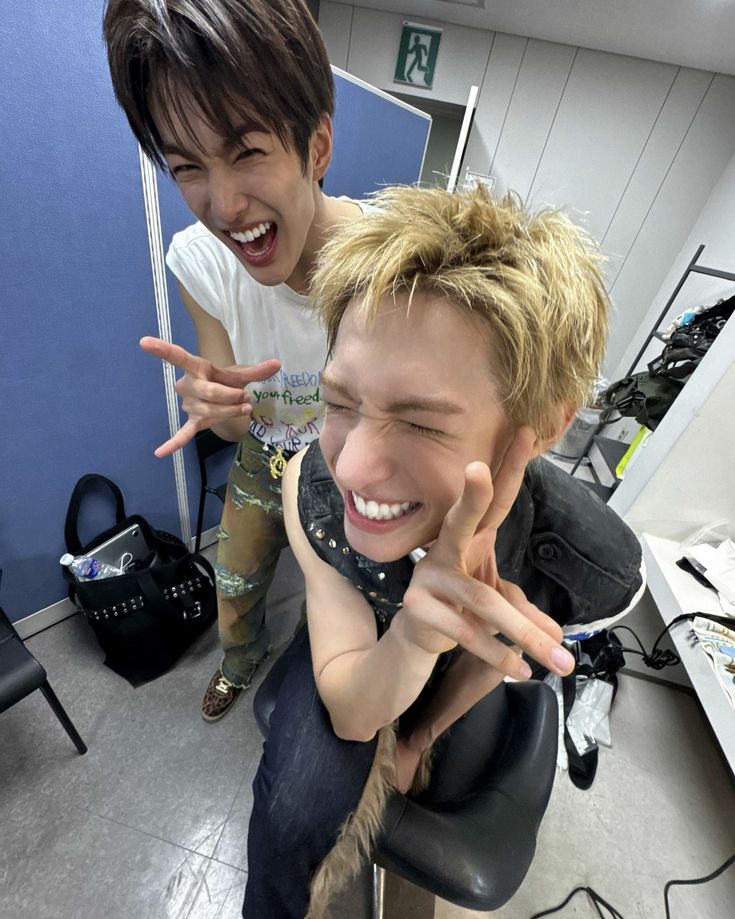 CORMRTN's tweet photo. Happy birthday to my valentine boy @KFONHO and also happy valentine day to both of us~ https://t.co/65aabToUMs