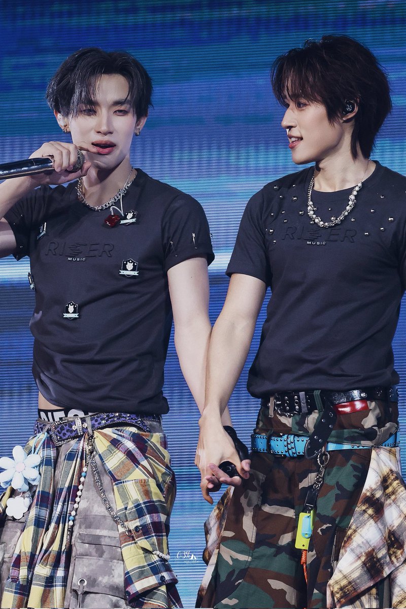 Happy Valentine's Day!  

To my favorit couple 🥜🍦🩷