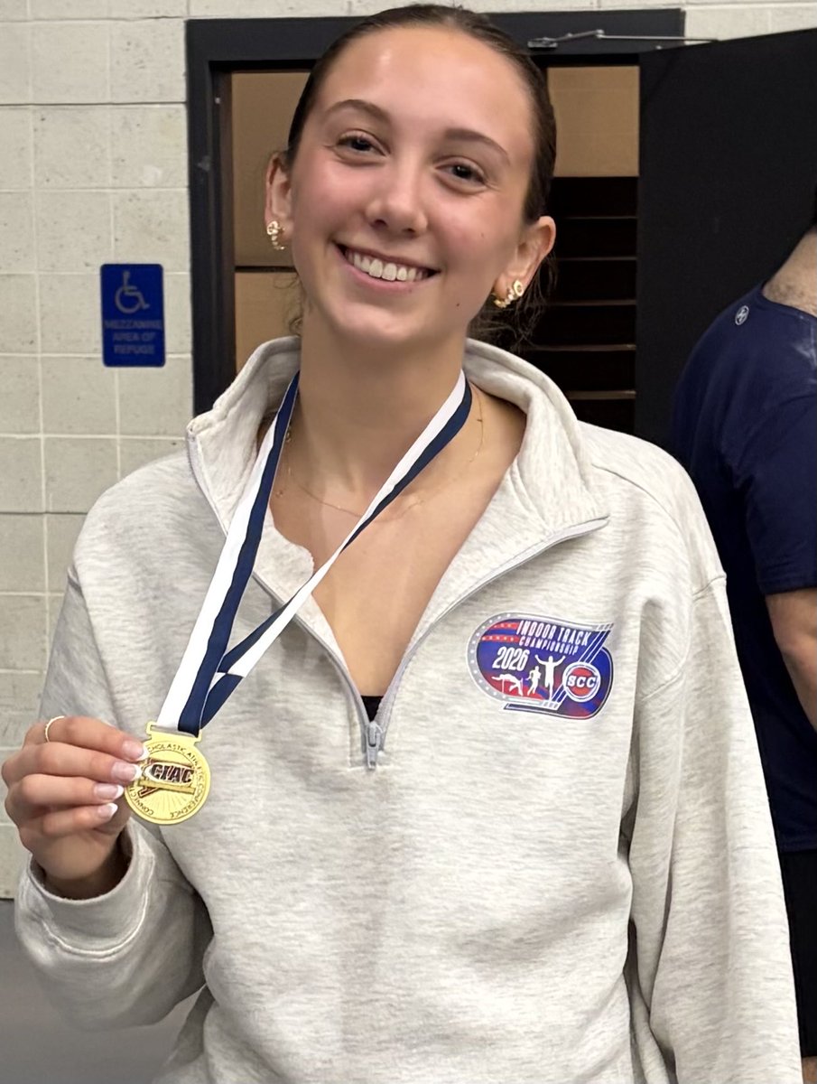 Talia Hagan is your 300m Class M state champion!!! Congrats and proud!!!! Banners are forever!!!! ⁦<a href="/JLHSAthletics/">Jonathan Law Athletics</a>⁩ ⁦<a href="/jlawadvocate/">The Advocate</a>⁩