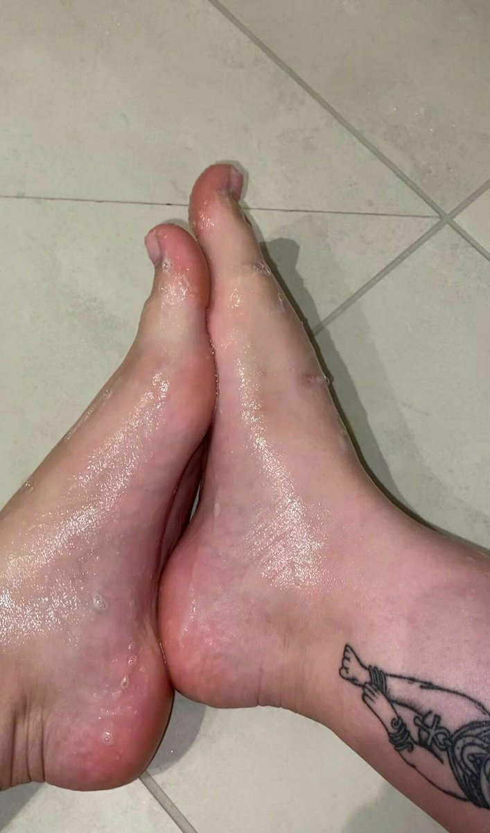 LChanel481's tweet photo. Washing the feet https://t.co/vQWOktYCWS