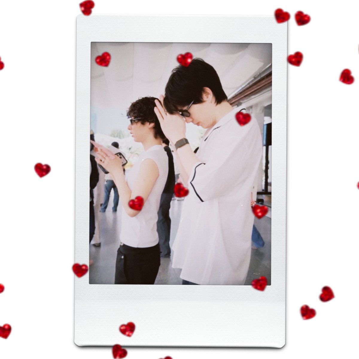 offgun_family's tweet image. — Happy Valentine's Day 💌🪽

14 กุมภาพันธ์ สุขสันต์วันวาเลนไทน์ ขอให้ออฟกันและเบบี๋รายล้อมไปด้วยความรักแบบดับเบิ้ลๆๆนะคะ💖❕

#ออฟกัน #OffGun 
#Babii #NongBabii