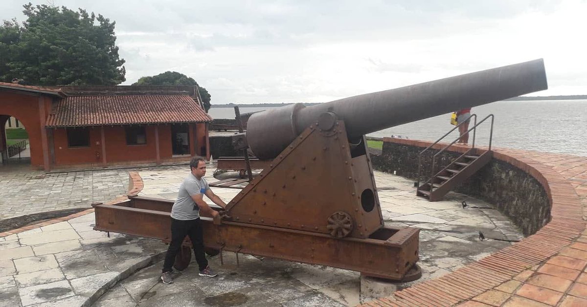EU NÃO SÓ CONTO AS HISTÓRIAS, EU AS VIVO!!!!!

O Forte do Castelo do Senhor Santo Cristo do Presépio de Belém, popularmente referido como Forte do Castelo.

Confira na nossa página no Facebook Atualidades e História com Rodrigo Veridiano e no meu Instagram.
