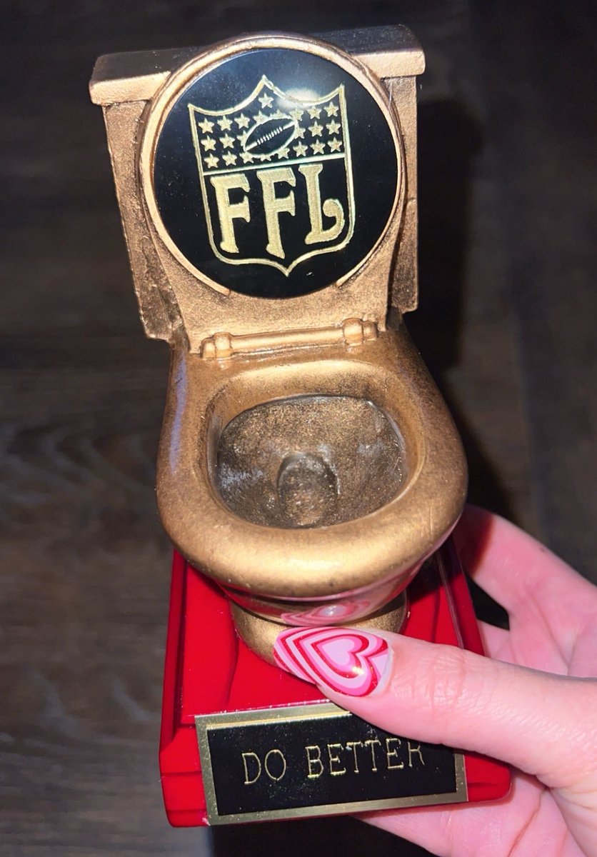 JbKendall's tweet photo. my fantasy football trophy finally came 😂 https://t.co/3RgI2Gy7J9