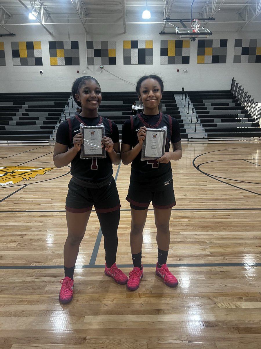EaglesHLHS's tweet photo. Congrats to two of our girls 🏀 players for earning 1st team all district!
Kalia Pernell 
Ja’Miyah Jones 
#famiHLy 🦅 #TeamDCS https://t.co/iQPvhABi69