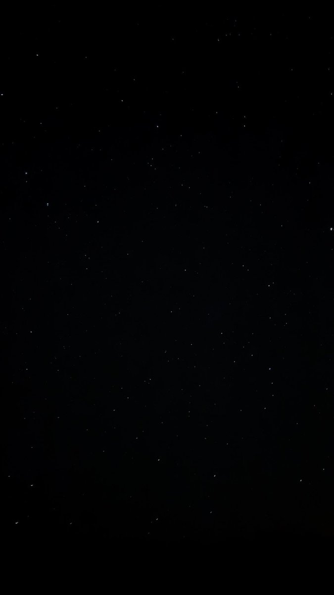 ليلة دُجى تحت النجوم المطلّة ..