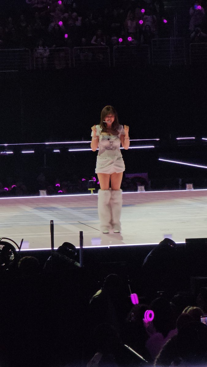 JEONGYEON HWAITING 

#TWICE #TWICEinWashingtonDC