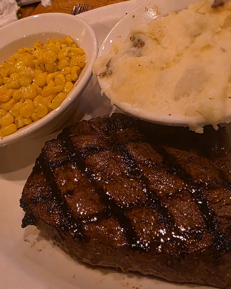 Post-event dinner at Texas Roadhouse. I've been to many across the country and still have never had a bad steak. A Stix fav.