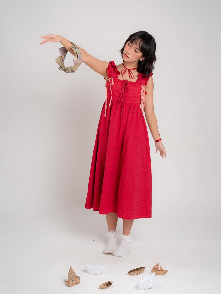 FREYA_WARIORRR's tweet photo. Selamat HBD free walaupun mungkin kamu belum kenal aku ataupun aku belum pernah vc, meet and greet atau pun ke teater sama sekali mungkin itu aku akan wujud kan nanti inshaAllah ya @Freya_JKT48, SEMOGA KAMU TUMBUH JADI DEWASA DAN BAIK DI JKT48. 
#FreyaDwiDasa
#AbhiUdayaVimsati https://t.co/oa50UdFz7A