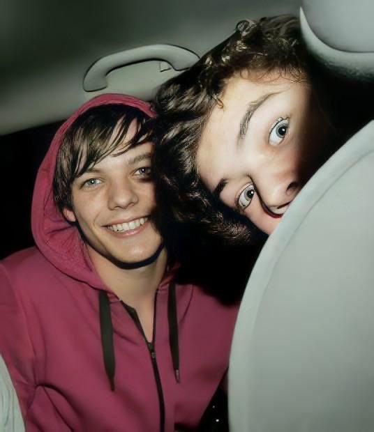 otteerr13's tweet photo. Taekook’s son and Larry’s son
#HudCon #taekook #LarryStylinson https://t.co/sRfXOk1eHM