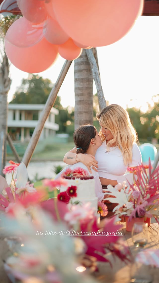 Ponele nombre a está foto 
Comienzo yo ...
" REFUGIO "
