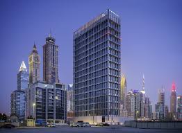 ในเดือนตุลาคม เมาเออร์เบอร์เกอร์หนีออกจากไทยไปยังดูไบหลังจากรัฐบาลอายัดทรัพย์สิน 300 ล้านดอลลาร์ ปัจจุบันเขาพักอยู่ที่ Eden House ใน Jumeirah และยังคงทำธุรกิจด้านอสังหาริมทรัพย์ 4/5