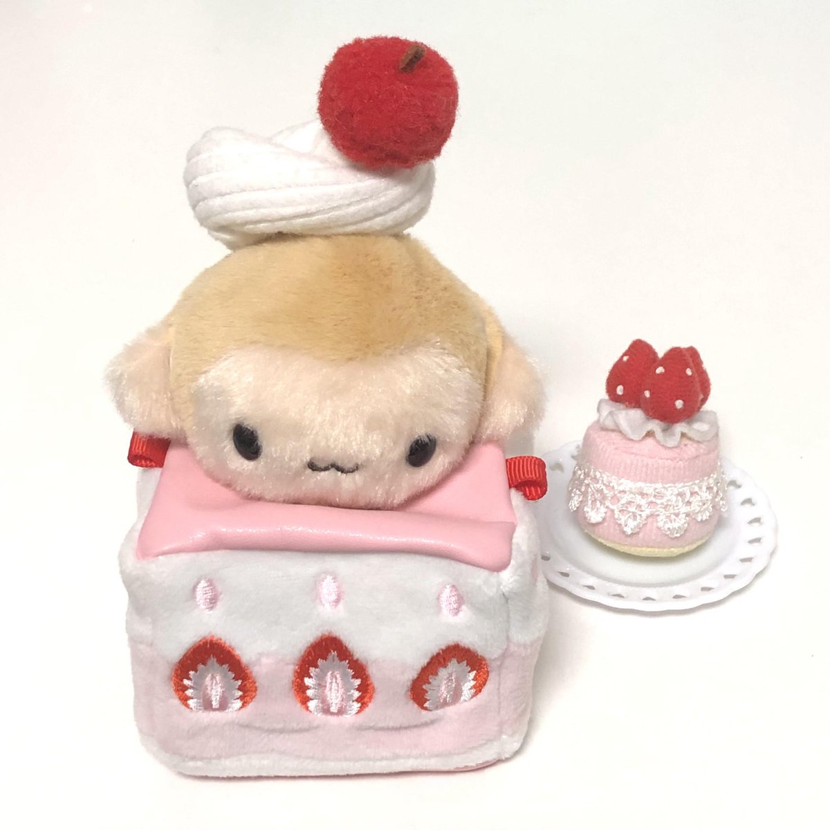 Bread case tweet media