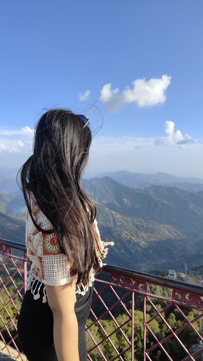 कल जो तक चाहिए था, आज वही नहीं चाहिए,
बस यही समय की ताकत है..!

Good morning 🌅