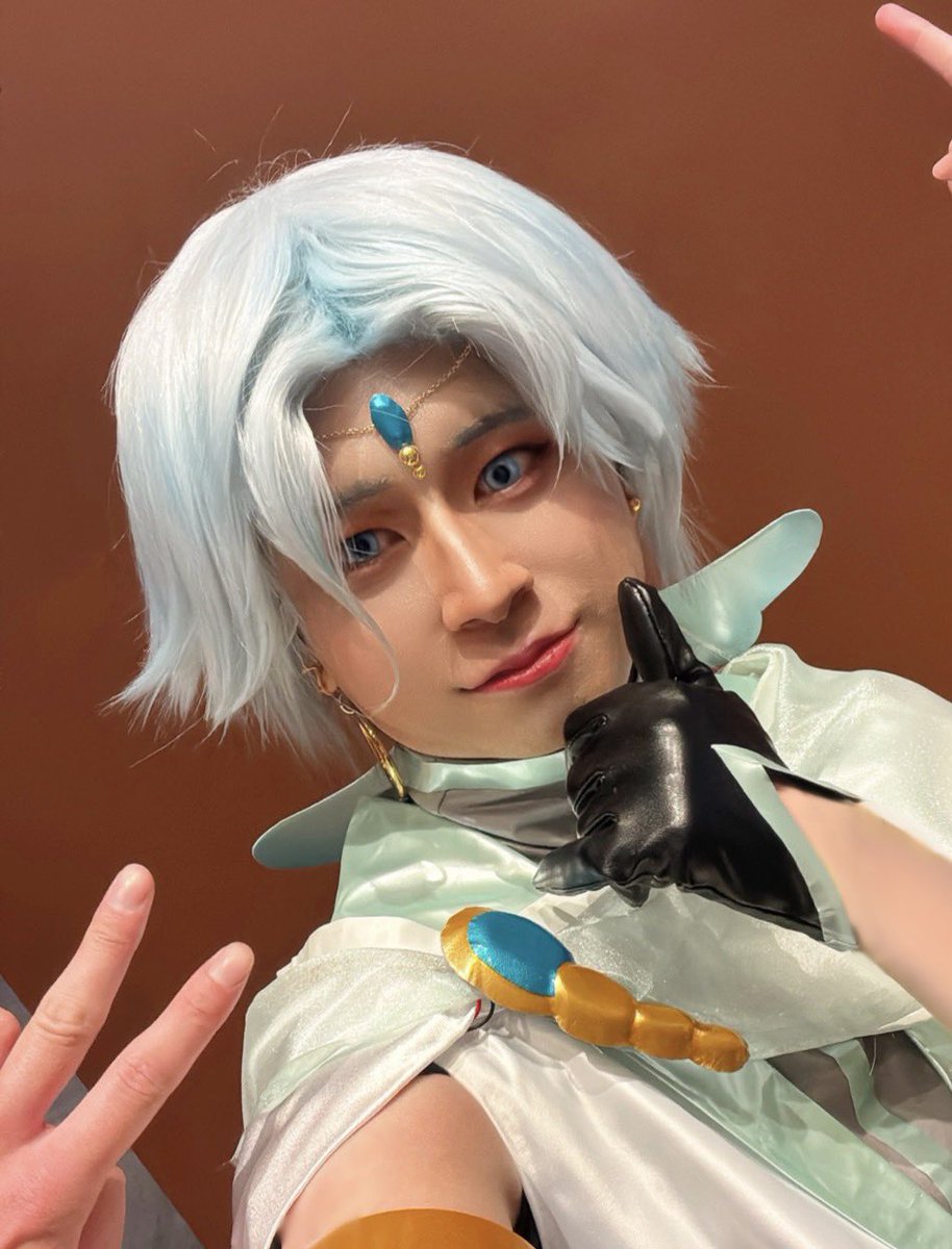 あっくん水色カラコン似合うかもわからん