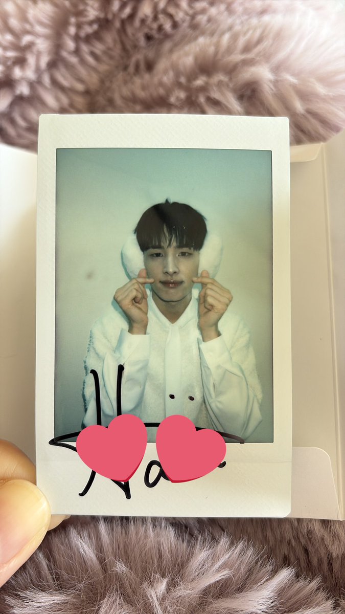 え、ランダムだよね😭 初めてのチェキが推しハルくん ぁぁぁぁぁぁ震え