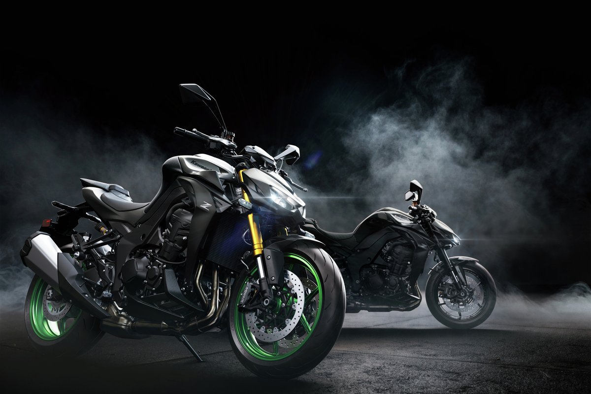 Kawasaki_JPN's tweet photo. ／
「Z1100 SE」「Z1100」
本日2月14日発売！
＼
“Sugomi”が宿る迫力のスタイリングと、大排気量ならではの優れたパフォーマンス。さらに最新のライダーサポート技術を搭載し、日常からスポーツ走行まで幅広く対応したスーパーネイキッドモデルです。

#カワサキ #Z1100 #Sugomi https://t.co/7qVn3j3q0e
