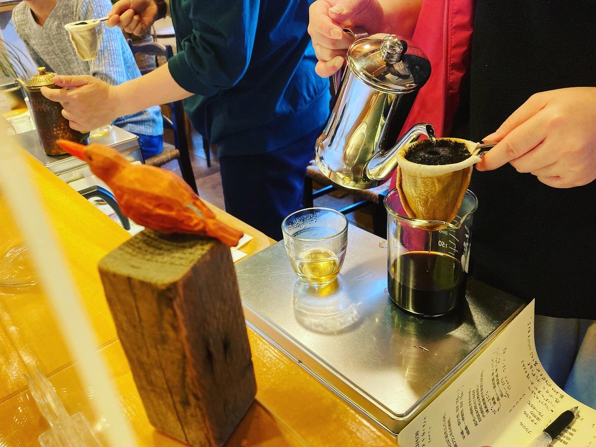 nericafe2011's tweet photo. 2月22(日)ネルドリップでモカコーヒーを淹れてみよう会、参加者さまお待ちしております!
写真は3年前の時のもの。春です、新しいこと??体験してみませんか?
#ワークショップ
#少人数制
#ネルドリップコーヒー
#nericafe https://t.co/bbRpO2VhZI
