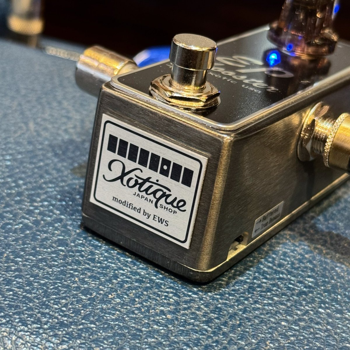 Xotique's tweet photo. 大変ご好評いただいているEP Booster Modが再入荷！
バッファーモードが使えるXotique限定のナイスアイディア商品です。
入荷数は少数ですのでぜひこの機会にお試しください💁🏻‍♂️

EP Booster Xotique Mod by E.W.S.

👇Xotique Online Store👇
https://t.co/8nuUVKpNg2

#Xotic
#EPBooster
#Xotique https://t.co/cNMx2t3NlZ