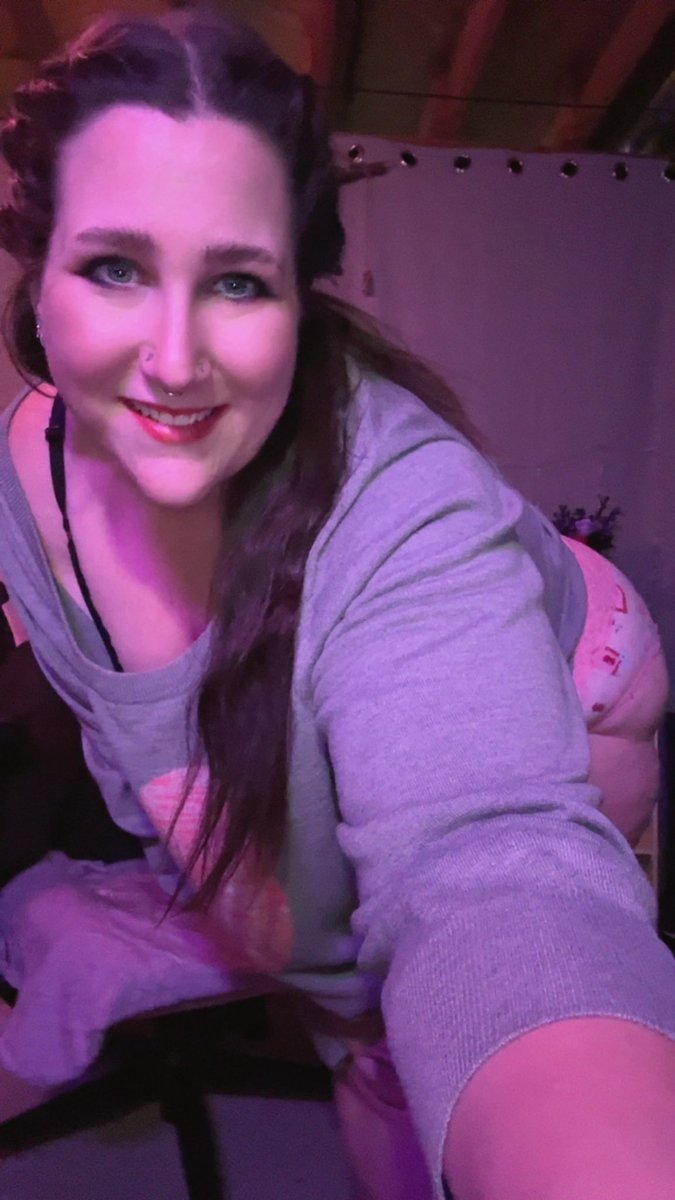 Happy Valentine’s Day! Friday the 13th! I’m live over on fansly.com/live/rogue_riv… the show is free but tips activate the fun!