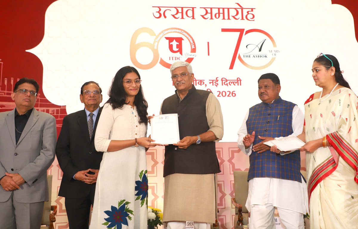gssjodhpur's tweet photo. भारत पर्यटन विकास निगम (आईटीडीसी) की स्थापना के 60 वर्ष और दिल्ली के प्रसिद्ध अशोक होटल के 70 वर्ष पूर्ण होने पर आयोजित हीरक जयंती समारोह में शामिल हुआ।

देश के पर्यटन क्षेत्र में हर साल दर्जनों नए प्रोजेक्ट्स आ रहे हैं और इस दौर में जिस ऊर्जा से आईटीडीसी कार्य कर रहा है, वह निश्चित रूप से वैश्विक प्रतिस्पर्धा में अग्रणी साबित होगा।
