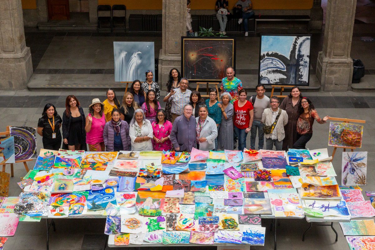 HaciendaCultura's tweet photo. Después de cinco días llenos de diferentes técnicas pictóricas y de una gran variedad musical, concluyó el taller de pintura “Sinestesia entre las artes”, impartido por Manel Pujol Baladas, artista de nuestra Colección #PagoEnEspecie, en el #MuseoDeArteSHCP. https://t.co/NgVhgapRqJ