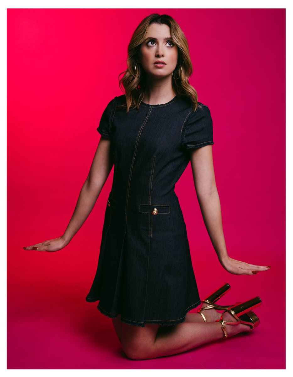 lauramaranews's tweet photo. 📸| New photos of Laura Marano from the photoshoot she did in Nashville last year. https://t.co/qjH4lQRZga