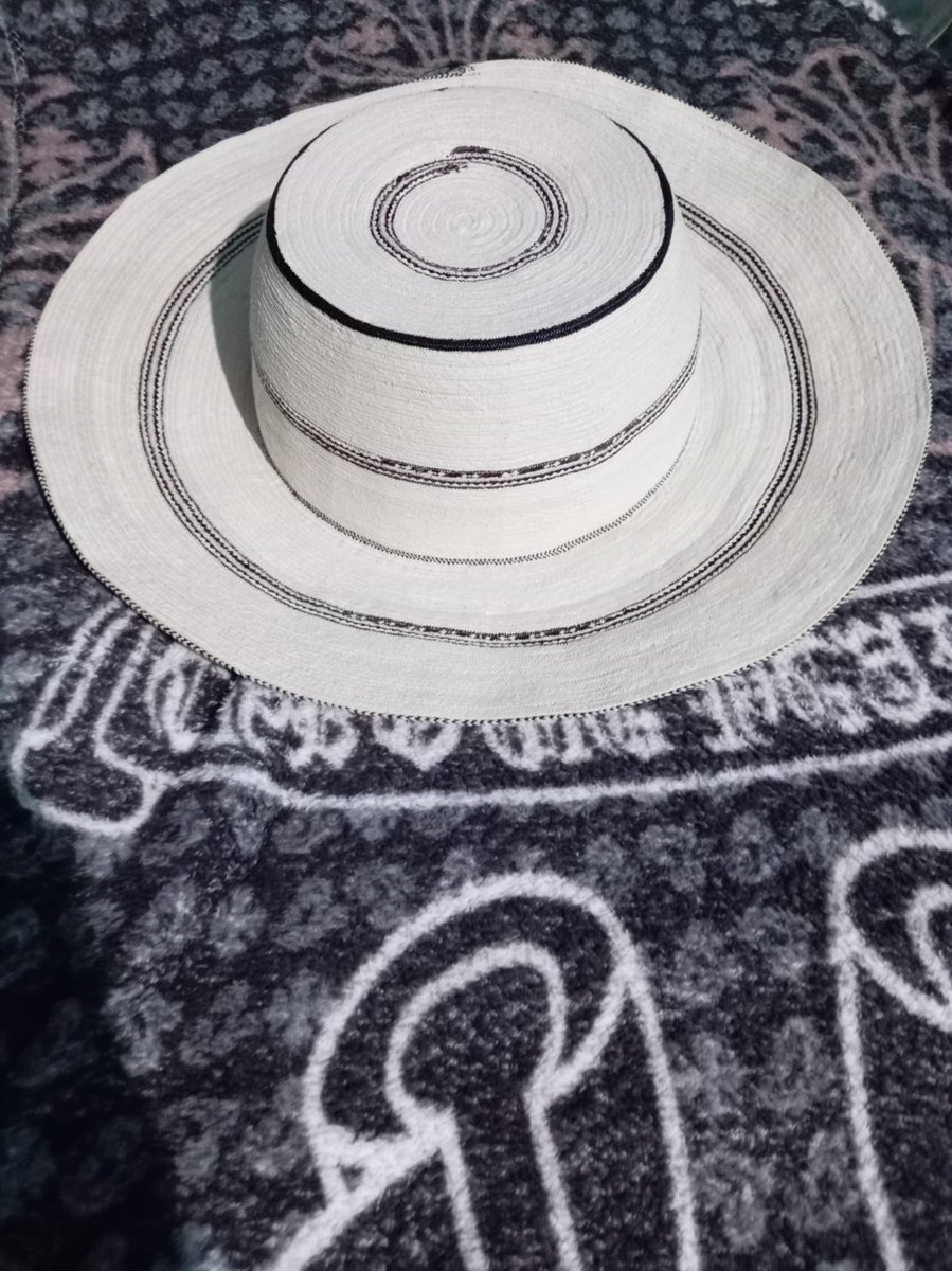 Sombrero pintao 21 vueltas medida 23 pulgadas 1/2 @sombrerospintaopalmarabajo
67731243 whasatp