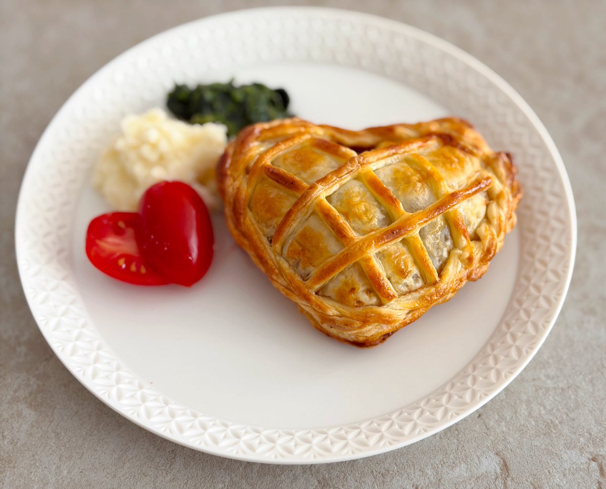 今朝、妻がビーフシチューパイを作ってくれました
ハッピーバレンタイン💝